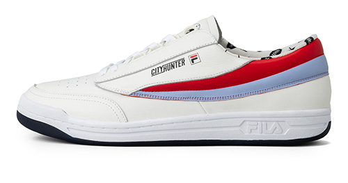 スニーカーの内側は香の100tハンマー柄をデザイン。